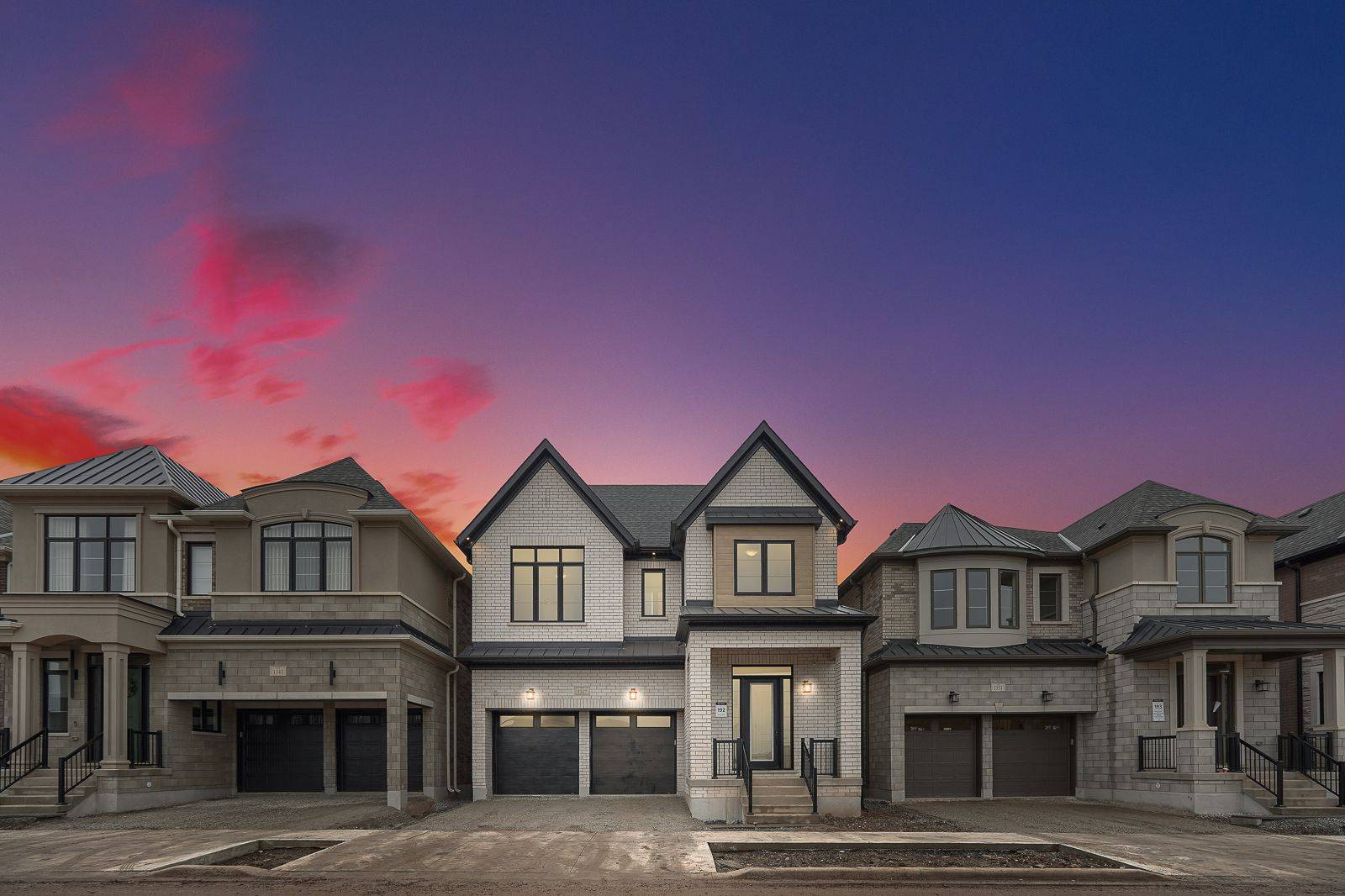 Oakville, ON L6M 5M3,1224 Queens Plate RD