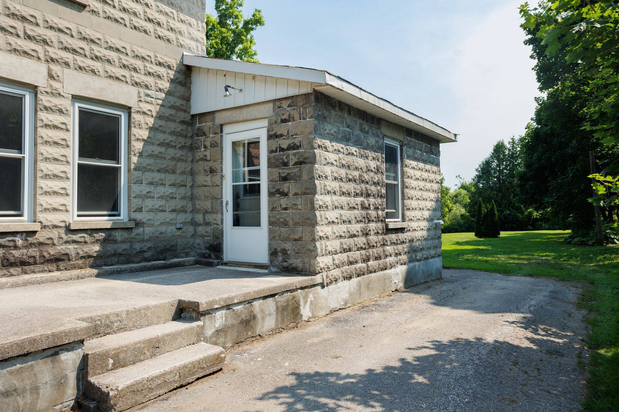 Kawartha Lakes, ON K0M 2B0,1850 Victoria RD