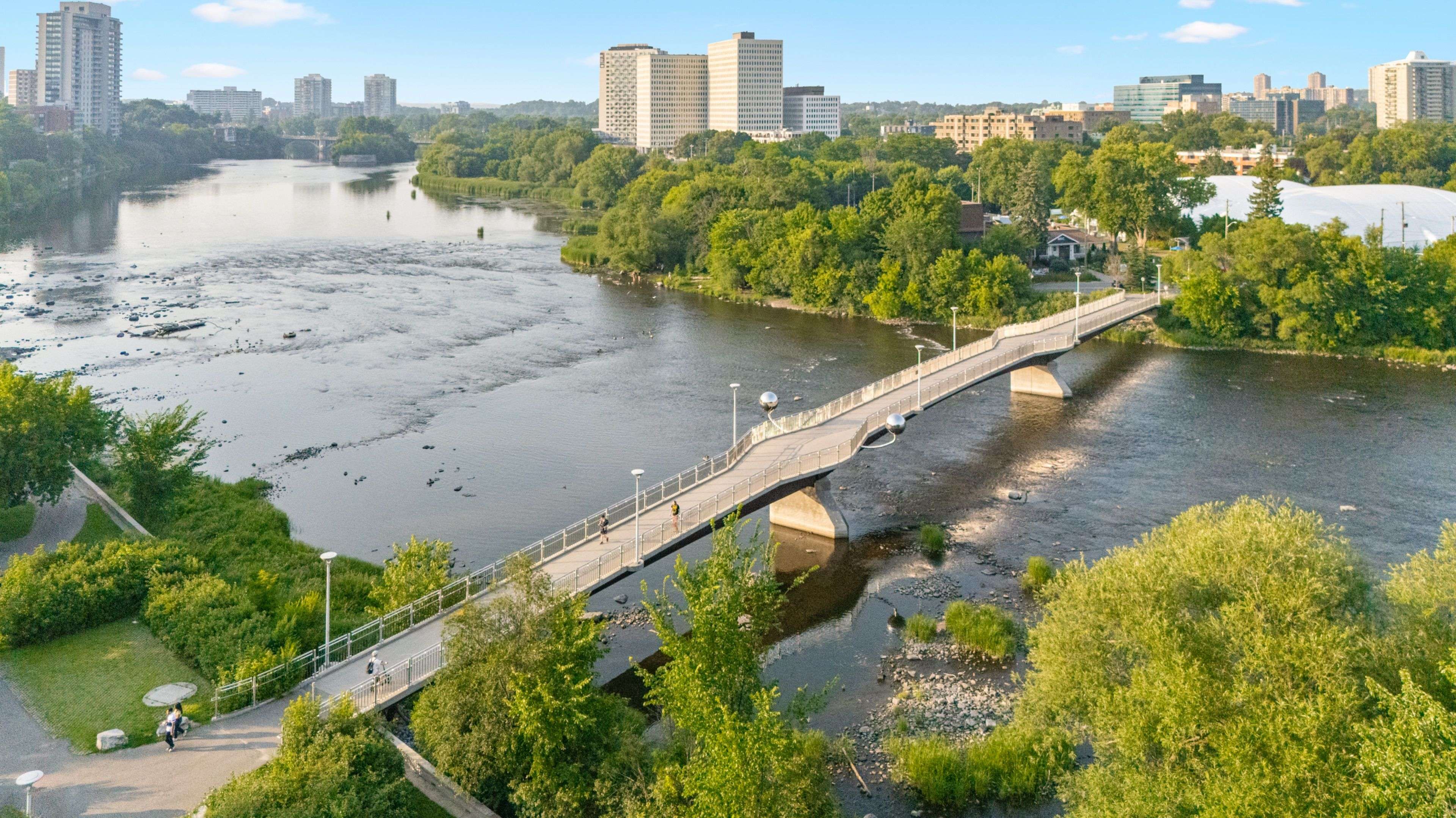 Vanier And Kingsview Park, ON K1L 6R2,10 MCARTHUR AVE #002