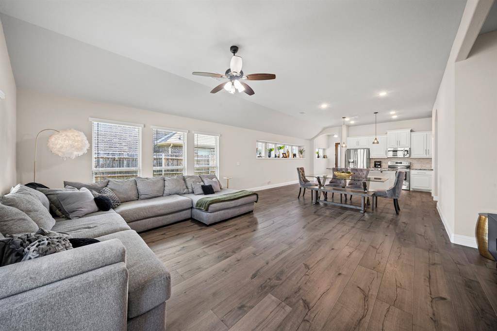 Midlothian, TX 76065,725 Salvia Court