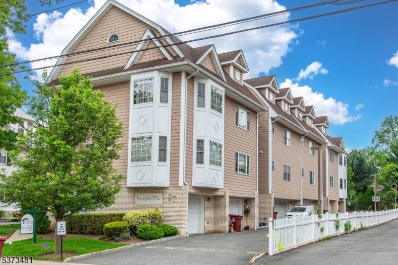 Nutley Twp., NJ 07110,87 Centre Street Unit 4 #4