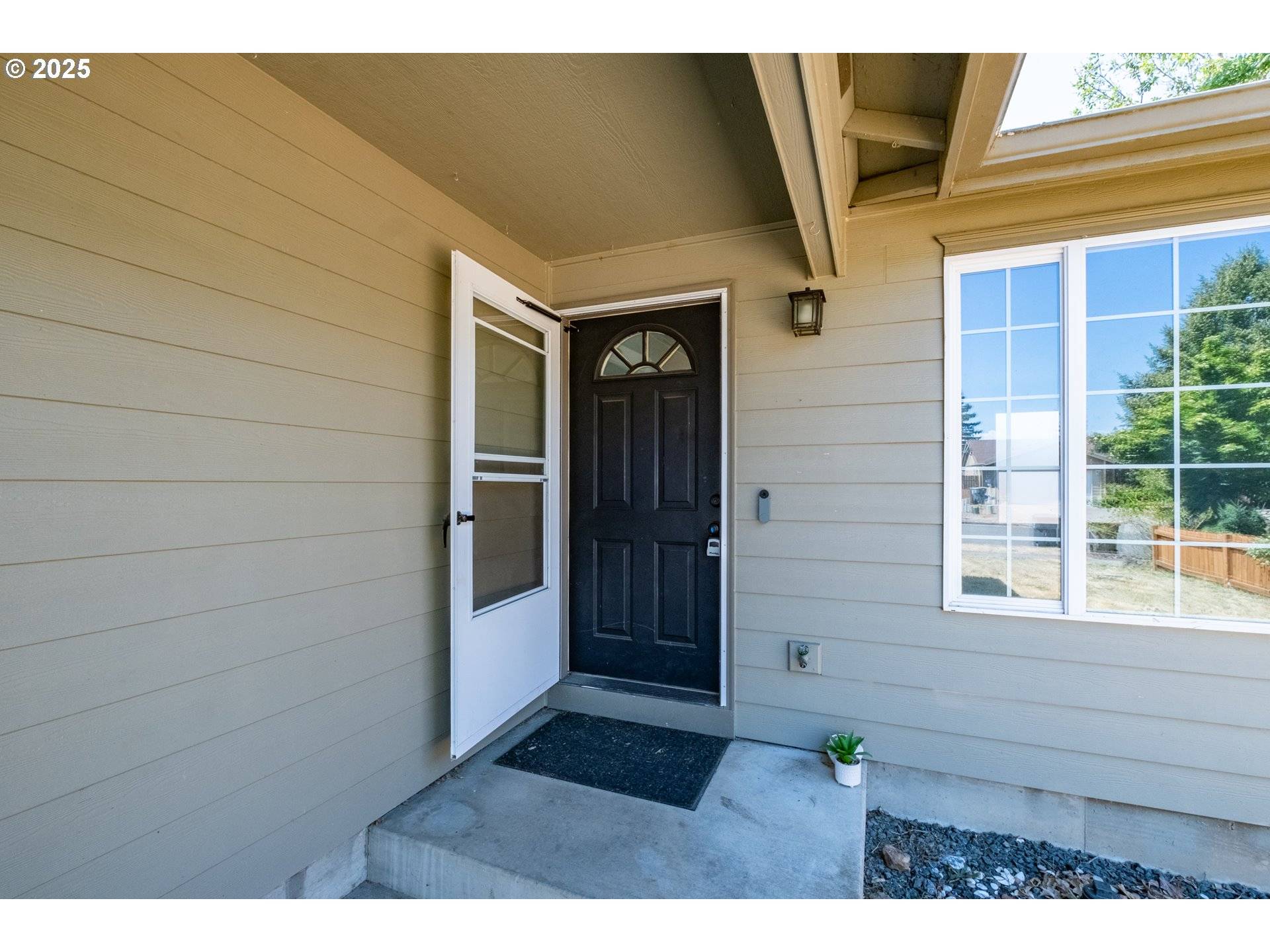Lebanon, OR 97355,1024 S 10th ST