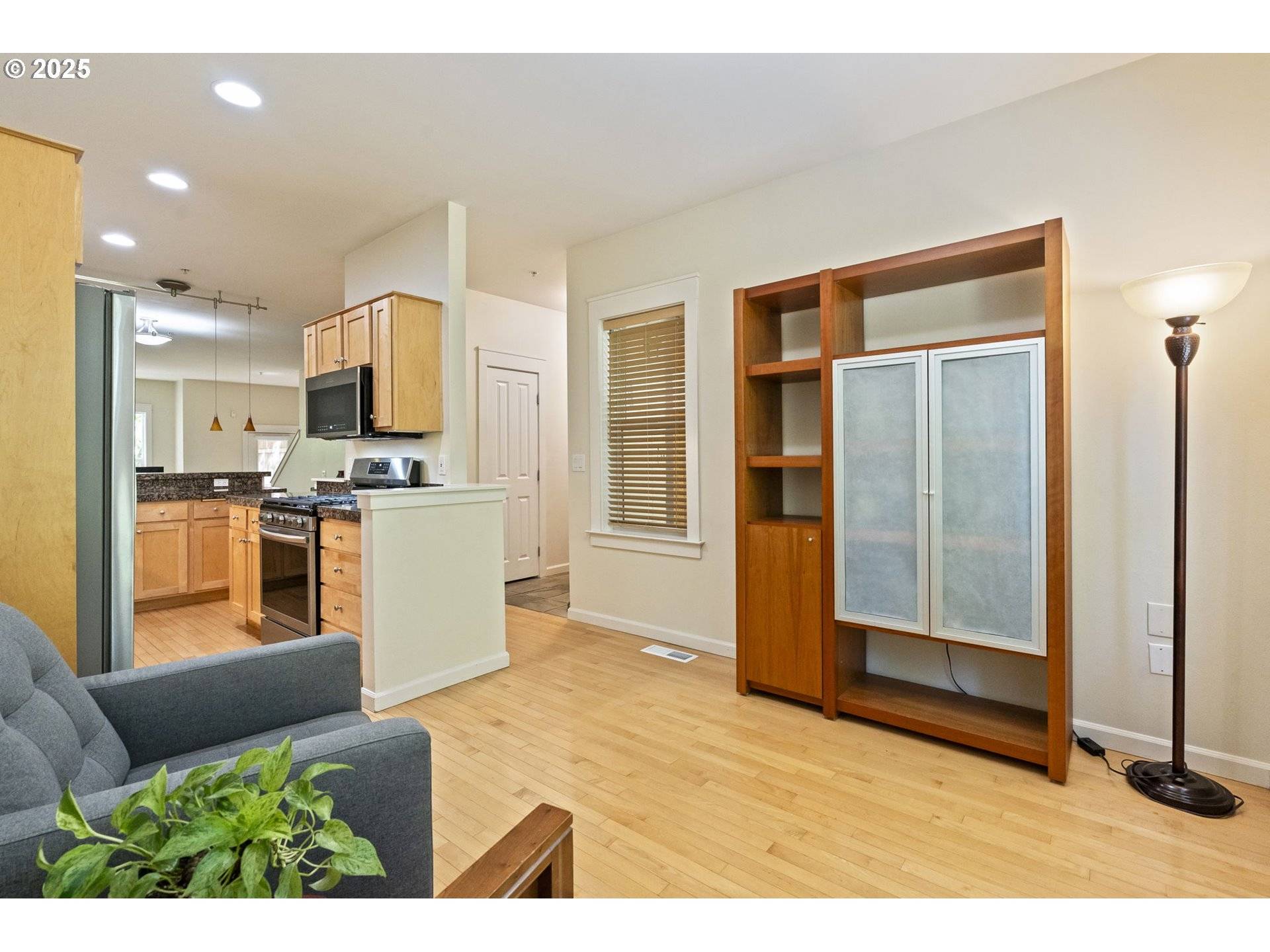 Portland, OR 97219,7909 SW 31ST AVE #6