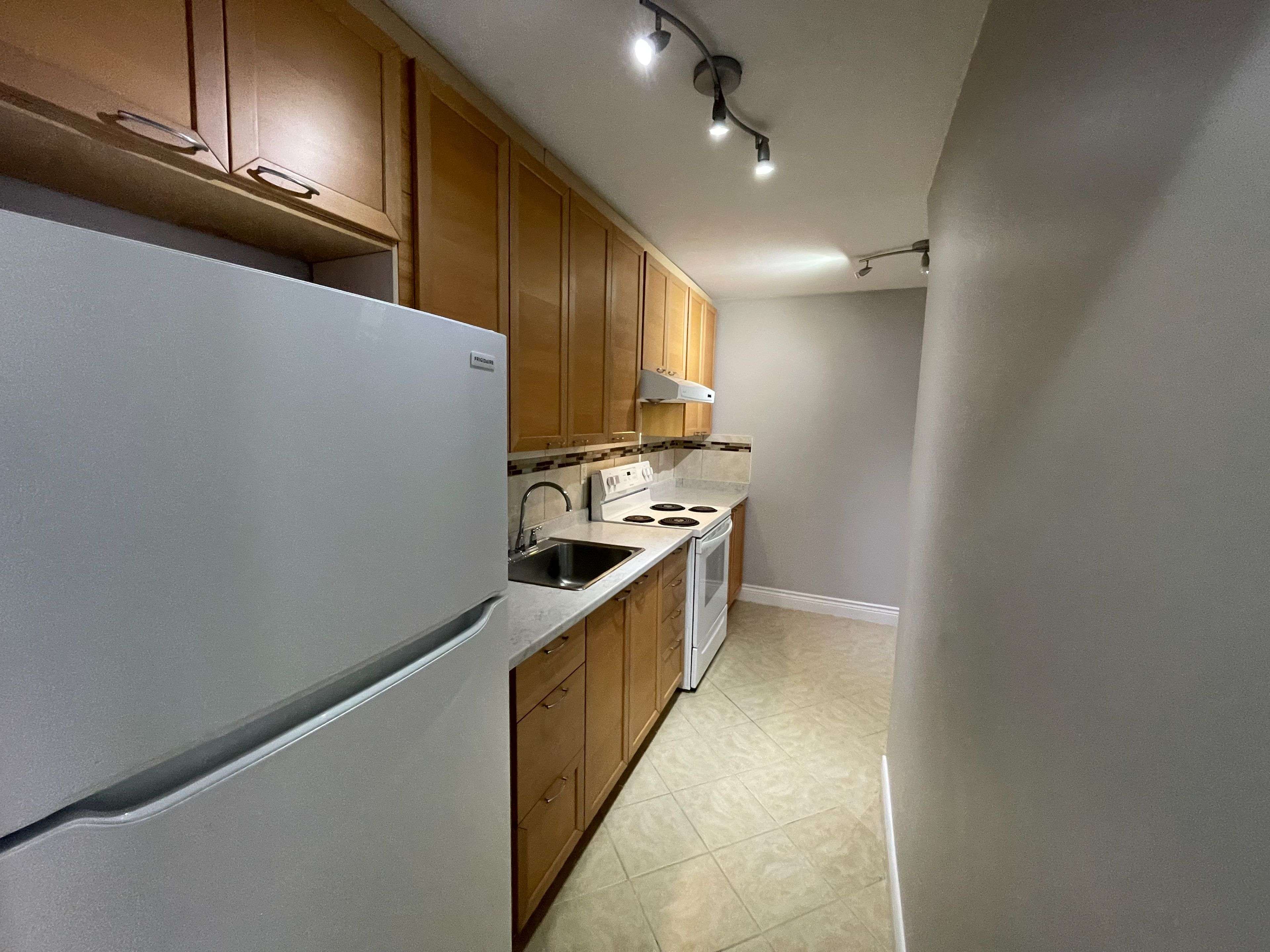 Toronto E09, ON M1E 4X2,100 Mornelle CT #1084