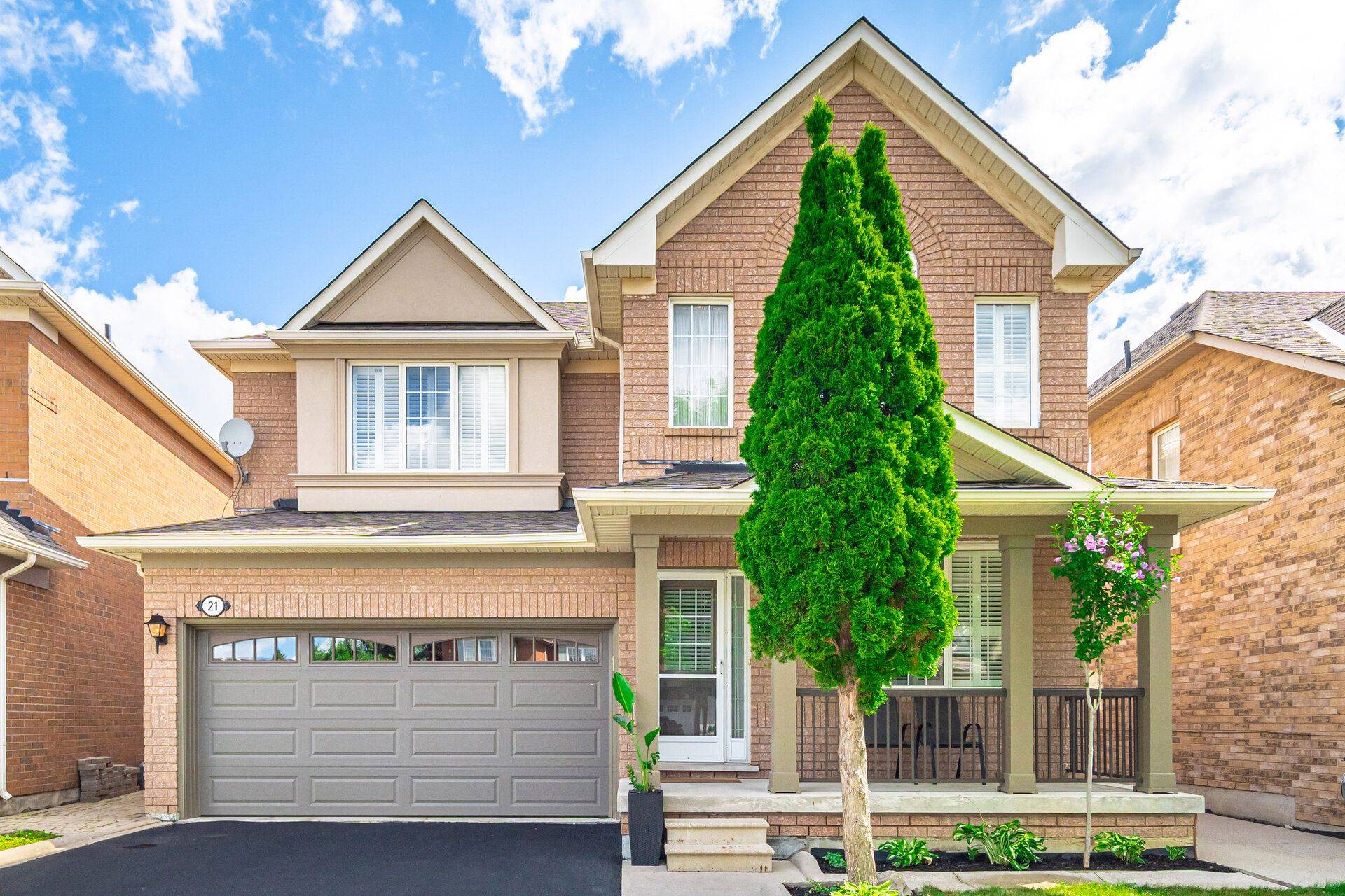 Vaughan, ON L6A 2X7,21 Ocean AVE