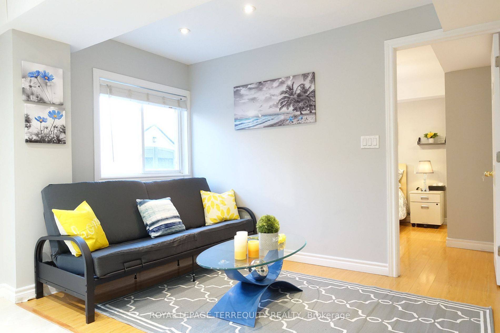 Vaughan, ON L6A 3X3,35 Gina DR