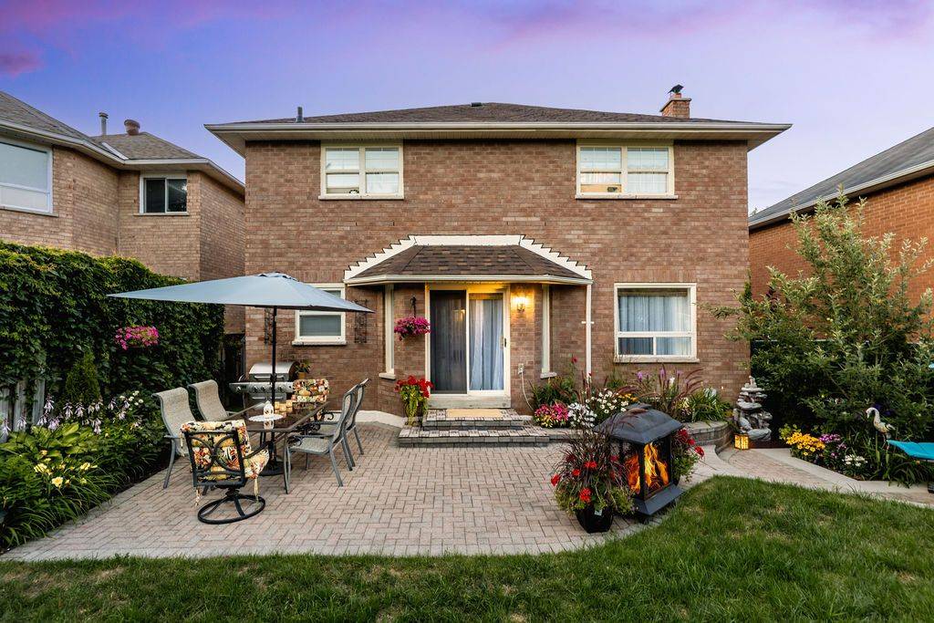 Barrie, ON L4N 6Z7,10 BARWICK DR