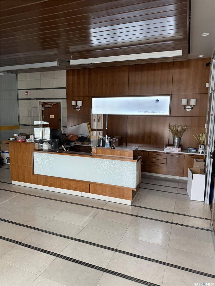 Saskatoon, SK S7K 0H1,320 22nd STREET E