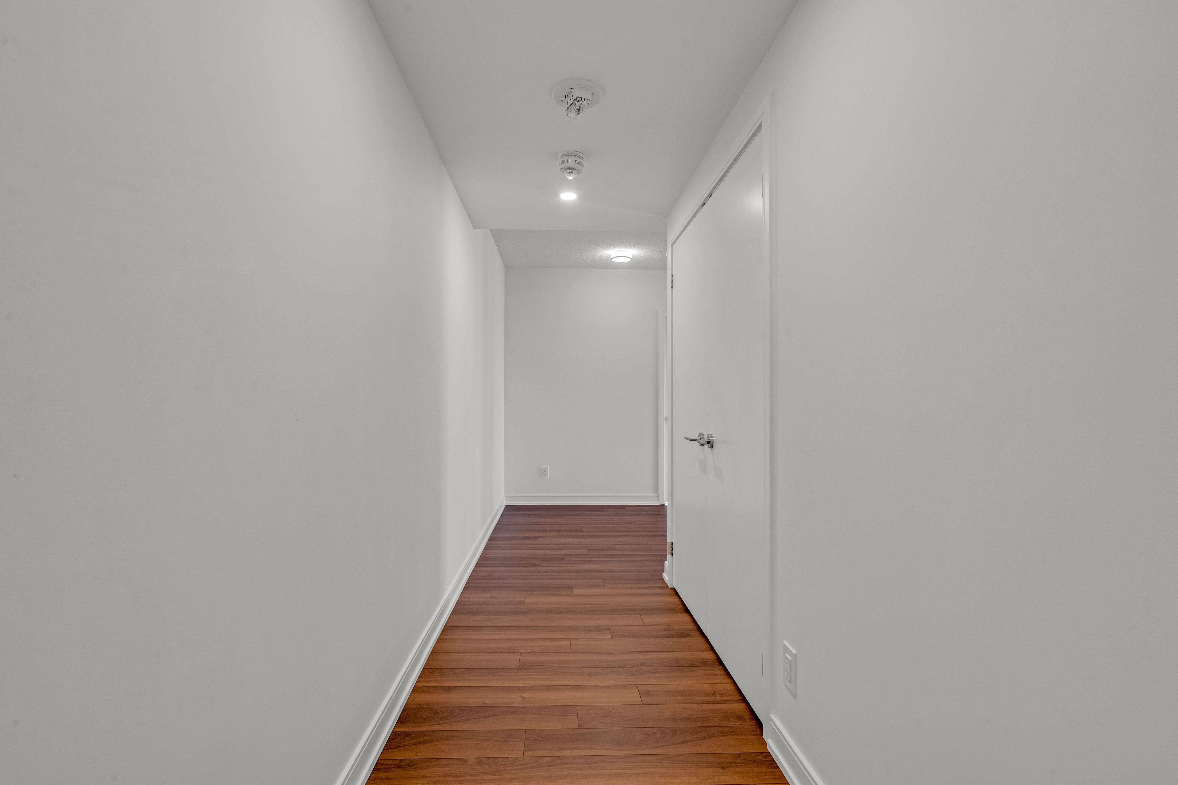 Toronto W08, ON M9B 0C9,30 SAMUEL WOOD WAY #1010