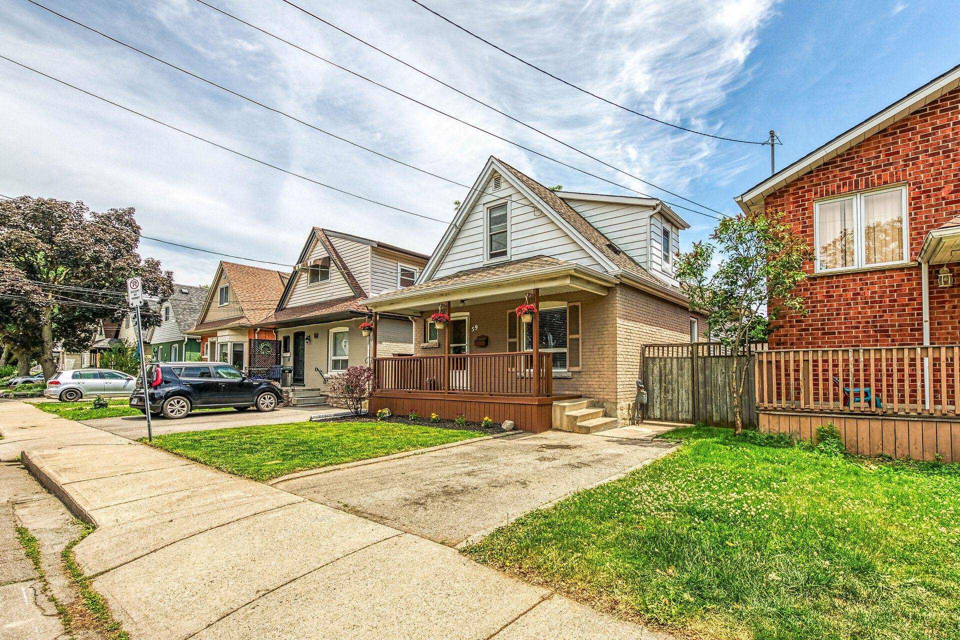 Hamilton, ON L8V 3C3,59 East 26th ST