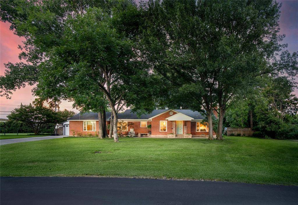 Dallas, TX 75218,9914 El Patio Drive