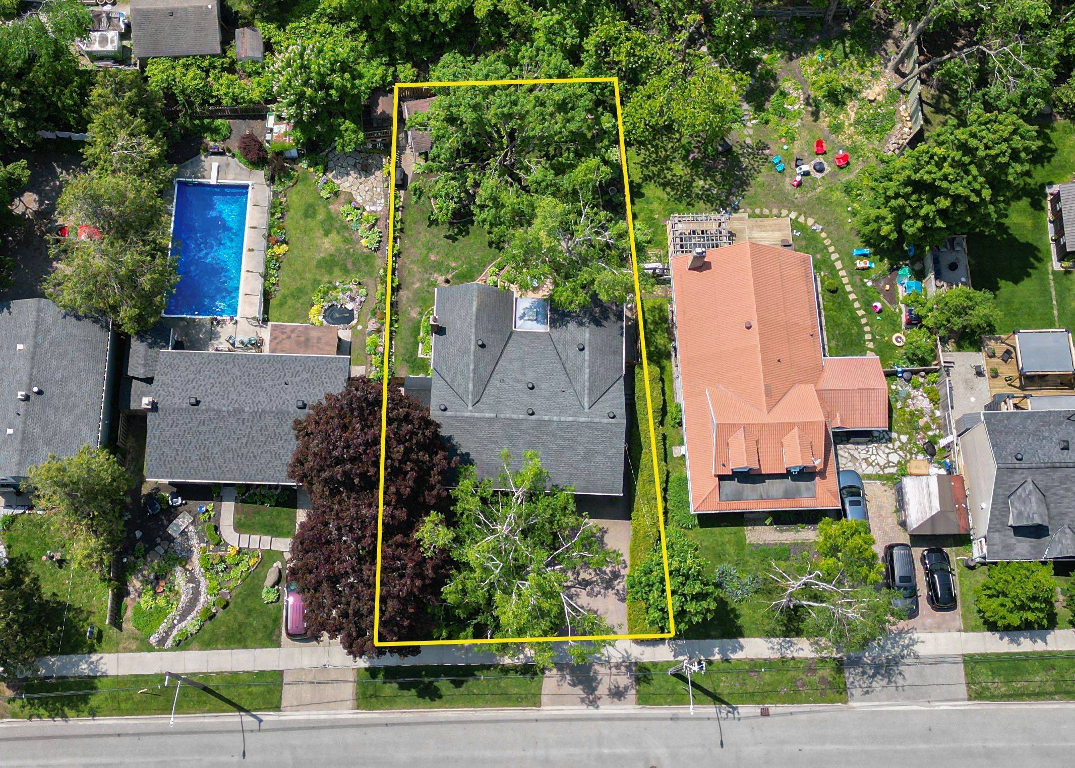 Orillia, ON L3V 4W1,297 Matchedash ST N