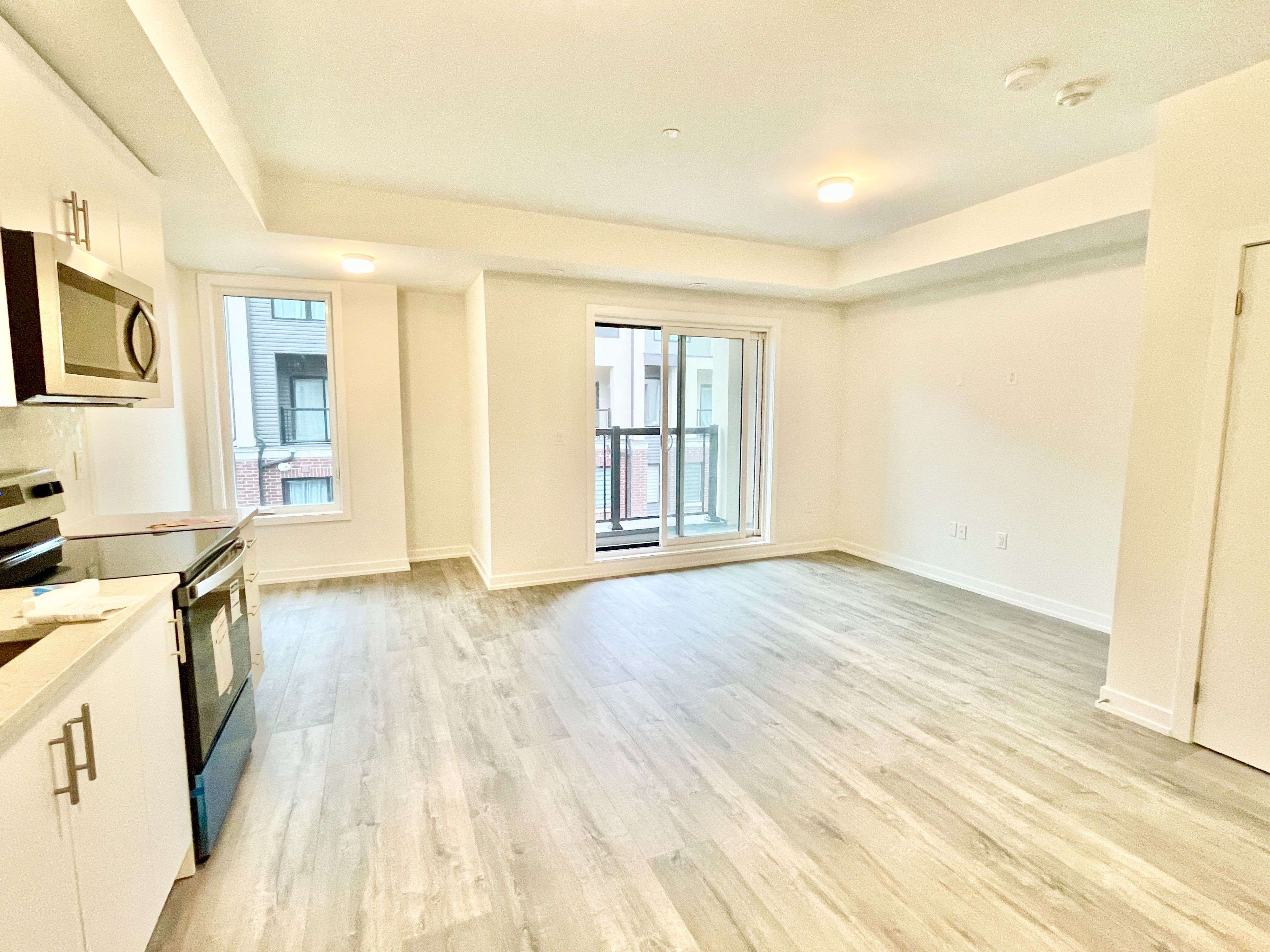 Mississauga, ON L5L 0C1,3550 Colonial DR #13