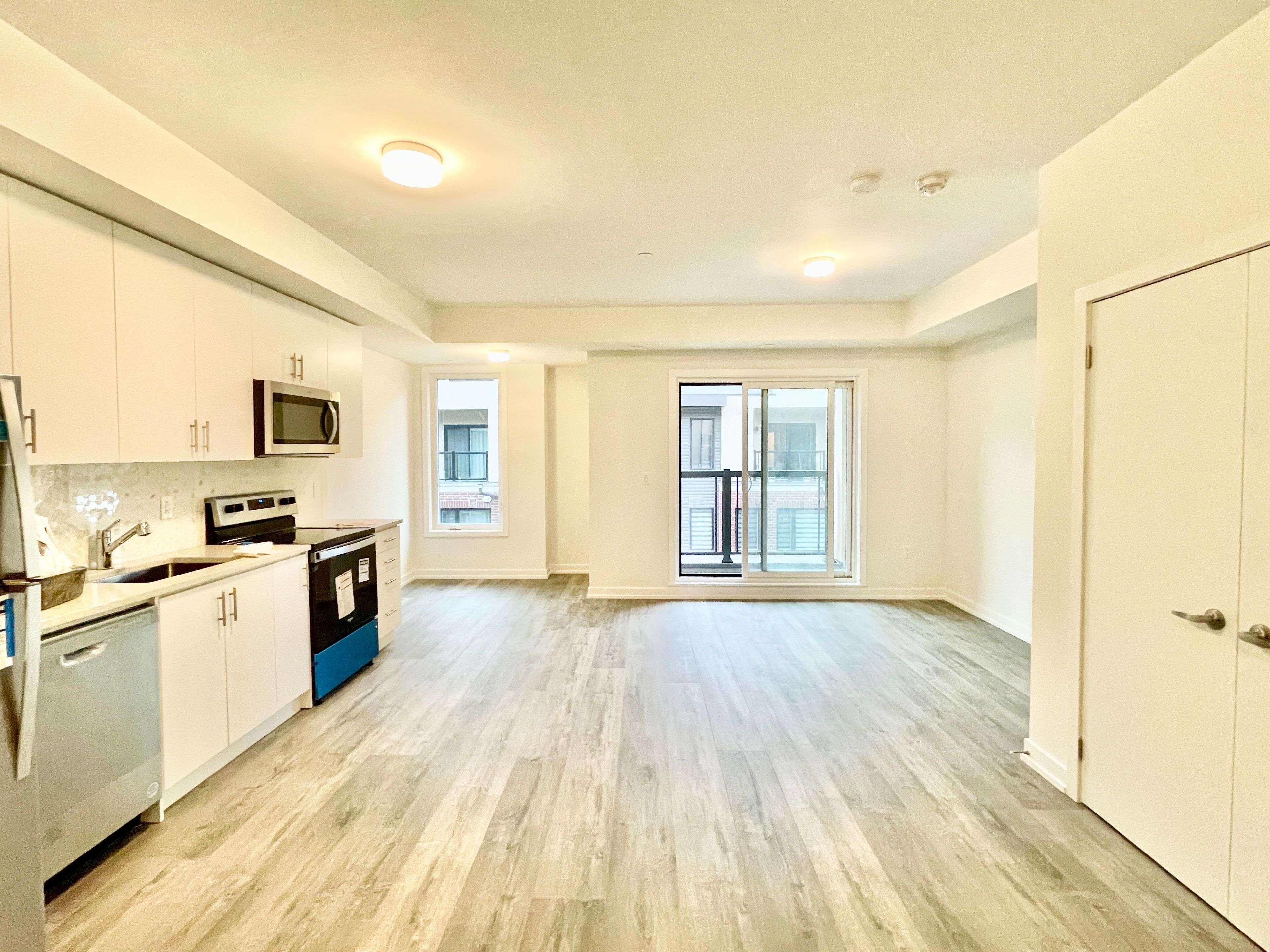 Mississauga, ON L5L 0C1,3550 Colonial DR #13