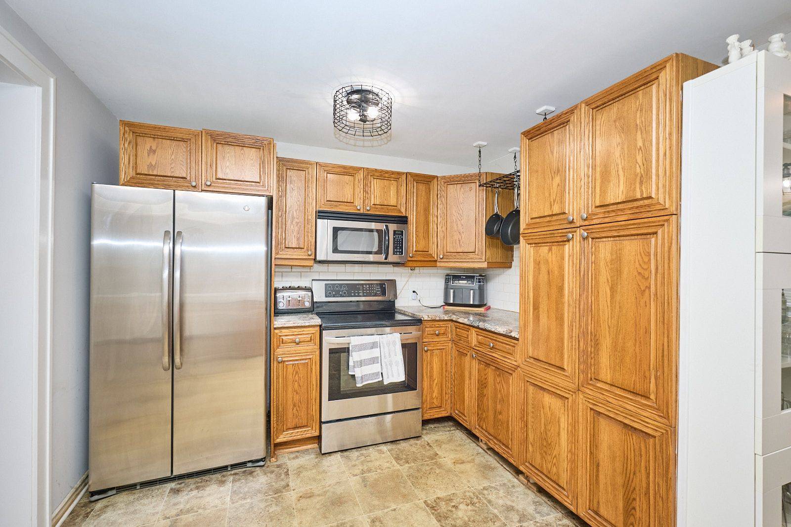 Fort Erie, ON L2A 3A3,1444 Lakehurst AVE