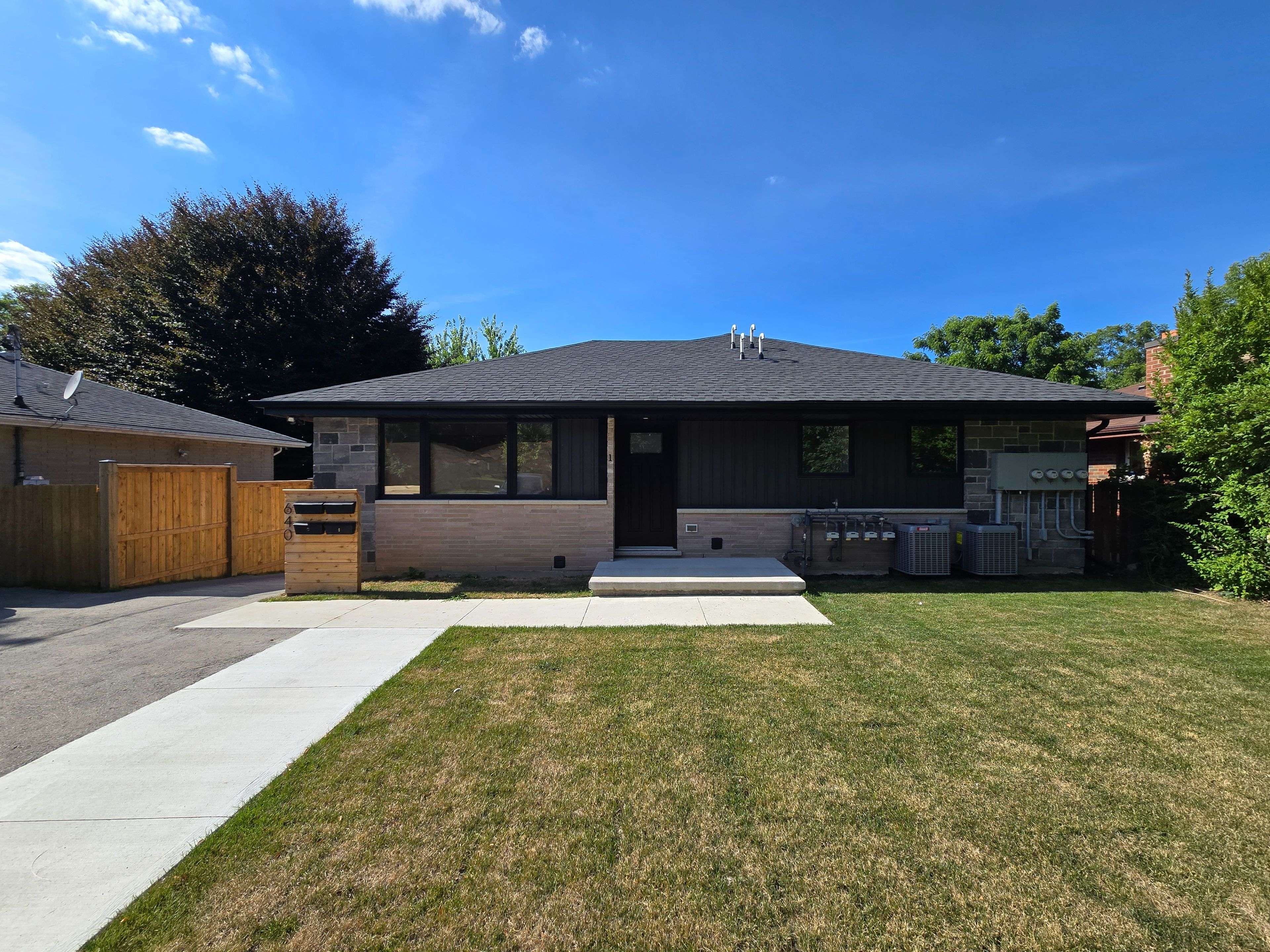 London East, ON N5Y 4C1,640 VICTORIA ST #1