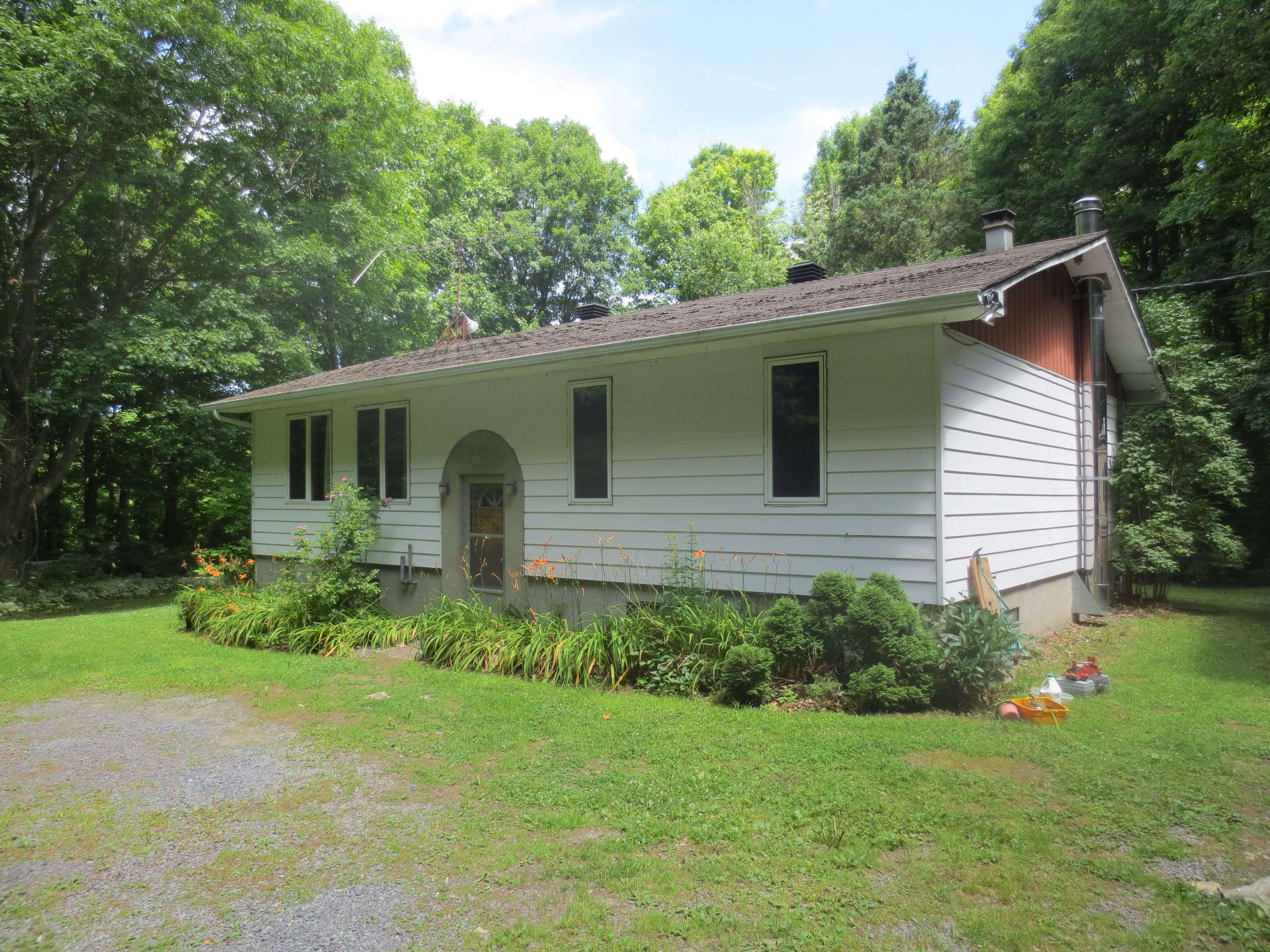 North Glengarry, ON K0B 1H0,21625 Concession Rd 10 RD