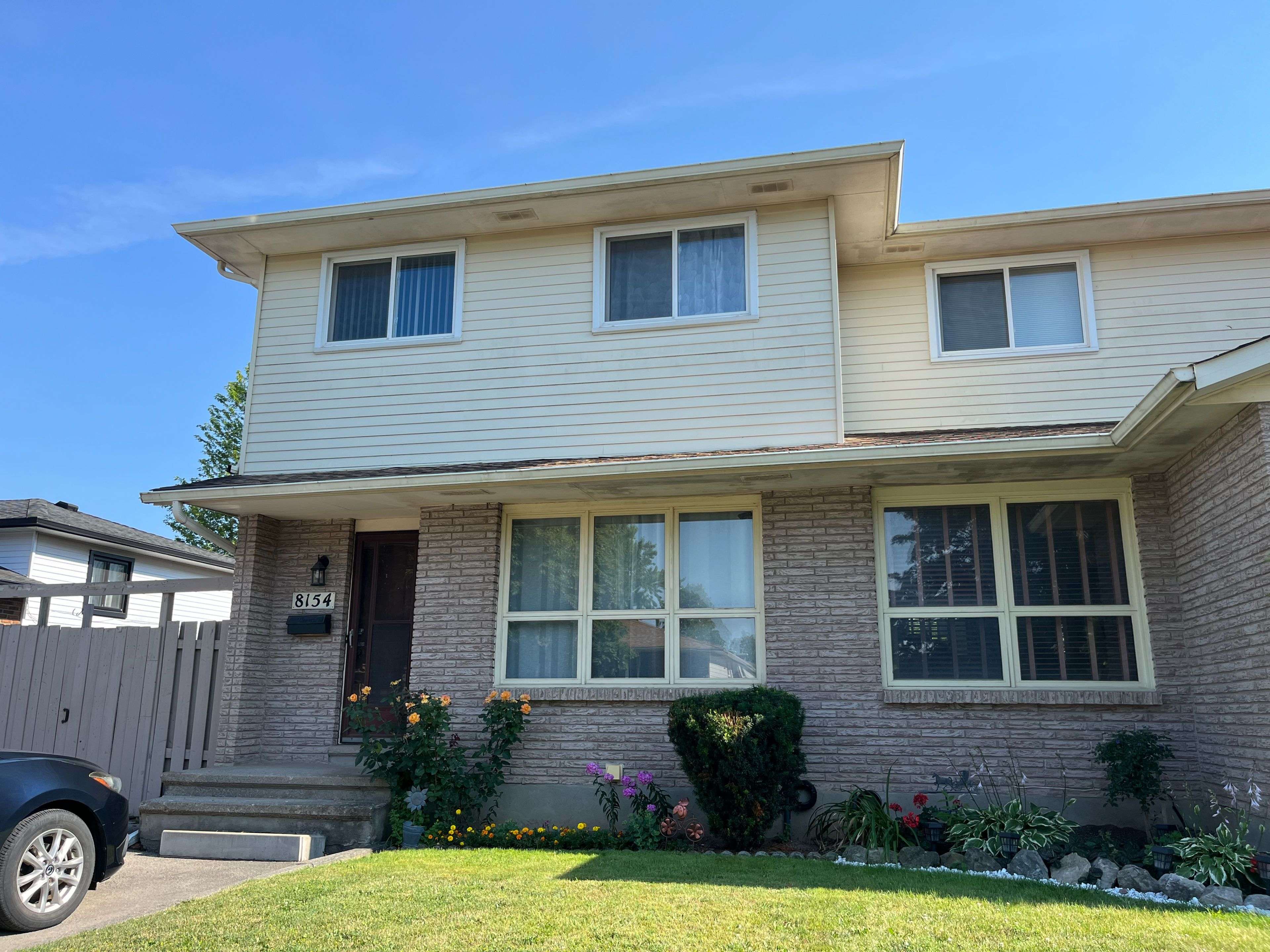 Niagara Falls, ON L2H 2L3,8154 Post RD