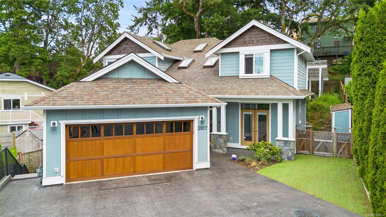 Saanich, BC V8P 0A2,3927 Druce Lane