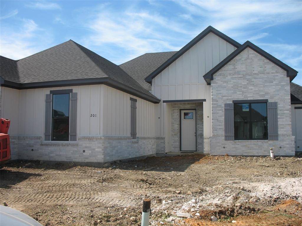 Godley, TX 76044,201 Cliff Court