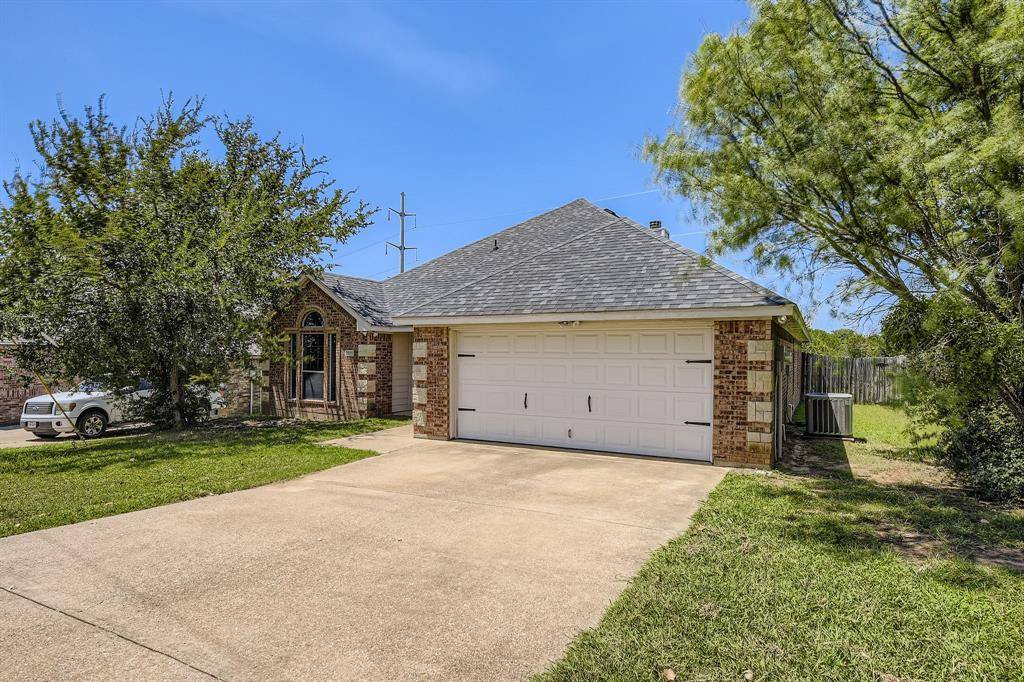 Granbury, TX 76048,7330 Mistletoe Trail