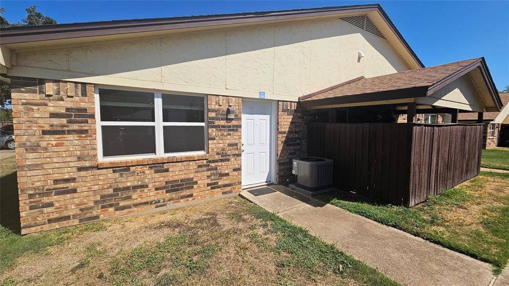 Lake Dallas, TX 75065,212 S Shady Shores Road