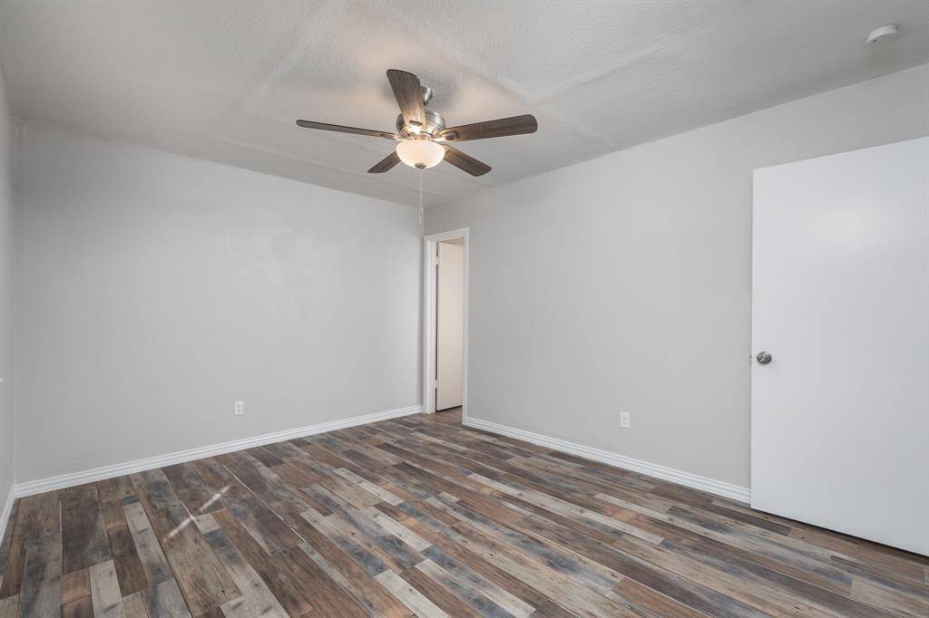 Dallas, TX 75211,831 Cherry Laurel Lane