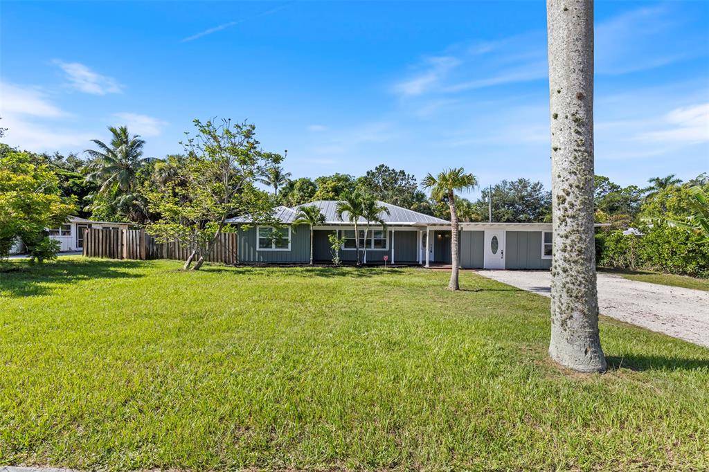 Stuart, FL 34994,333 SW Manor Dr