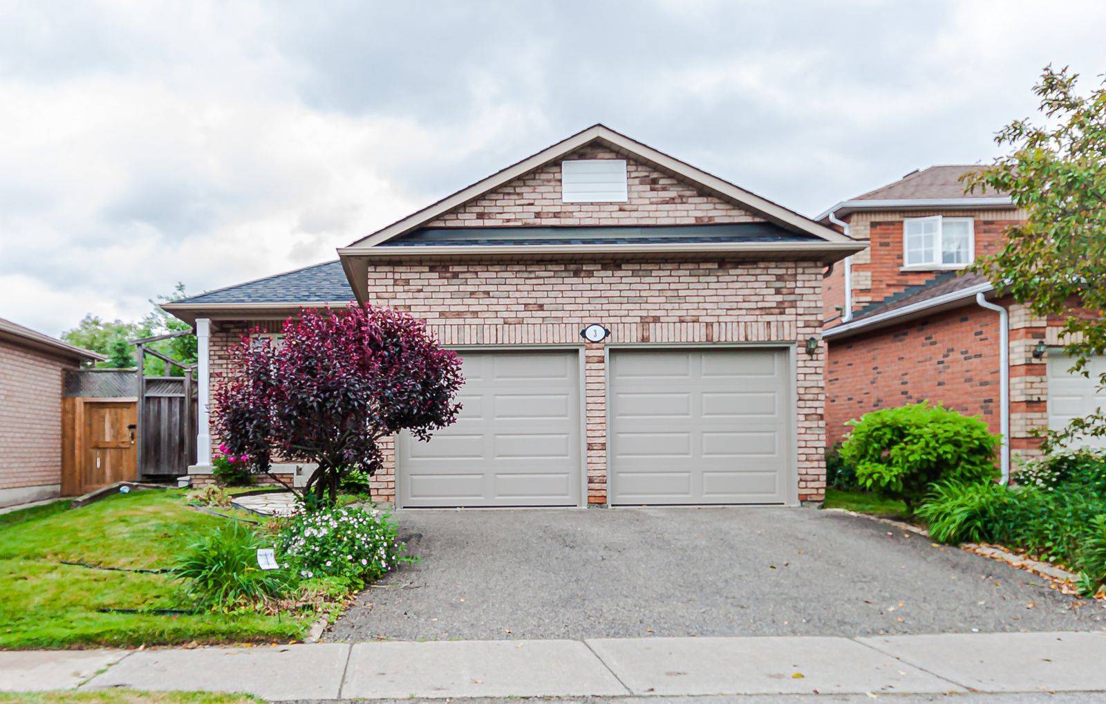 Richmond Hill, ON L4E 3Y2,3 Paddle Gate