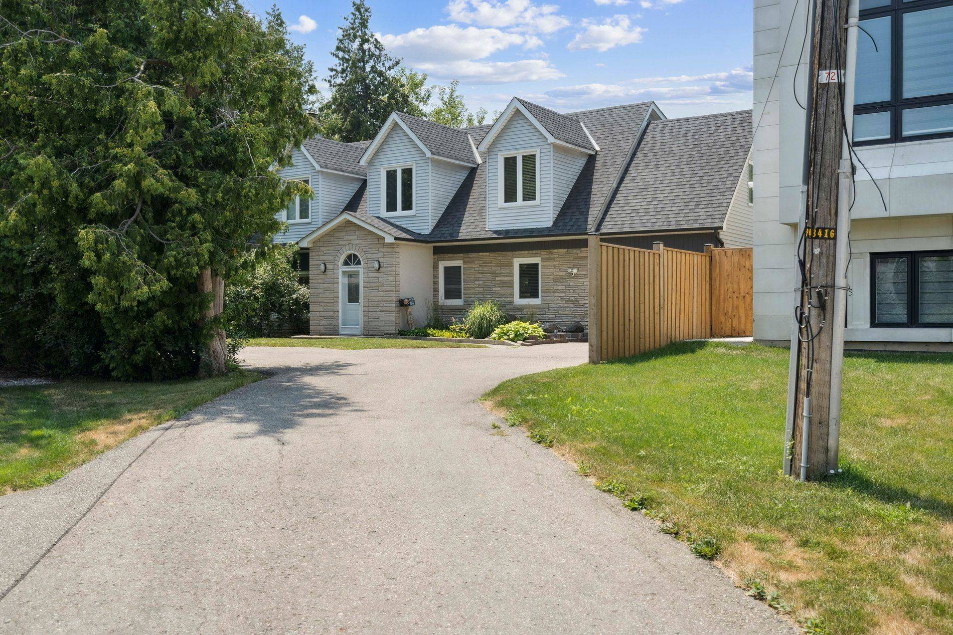 Richmond Hill, ON L4C 3X1,72 Walmer RD