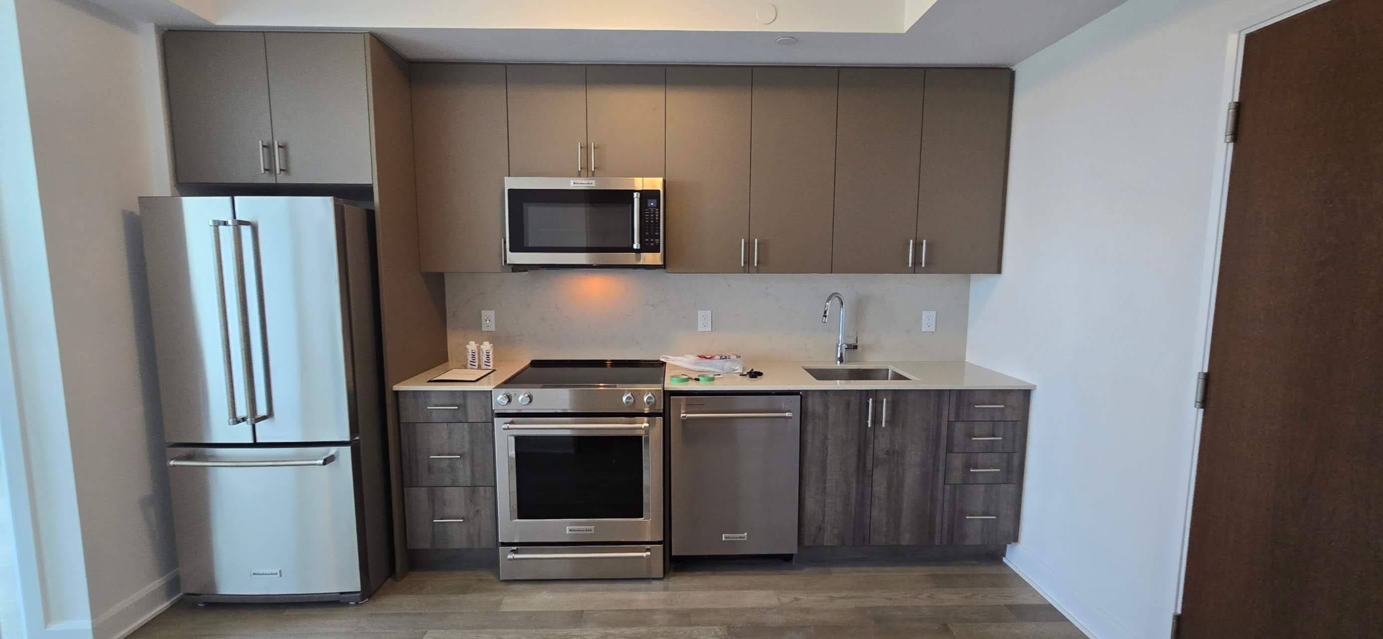 Oakville, ON L6H 0X1,3240 William Coltson AVE #617