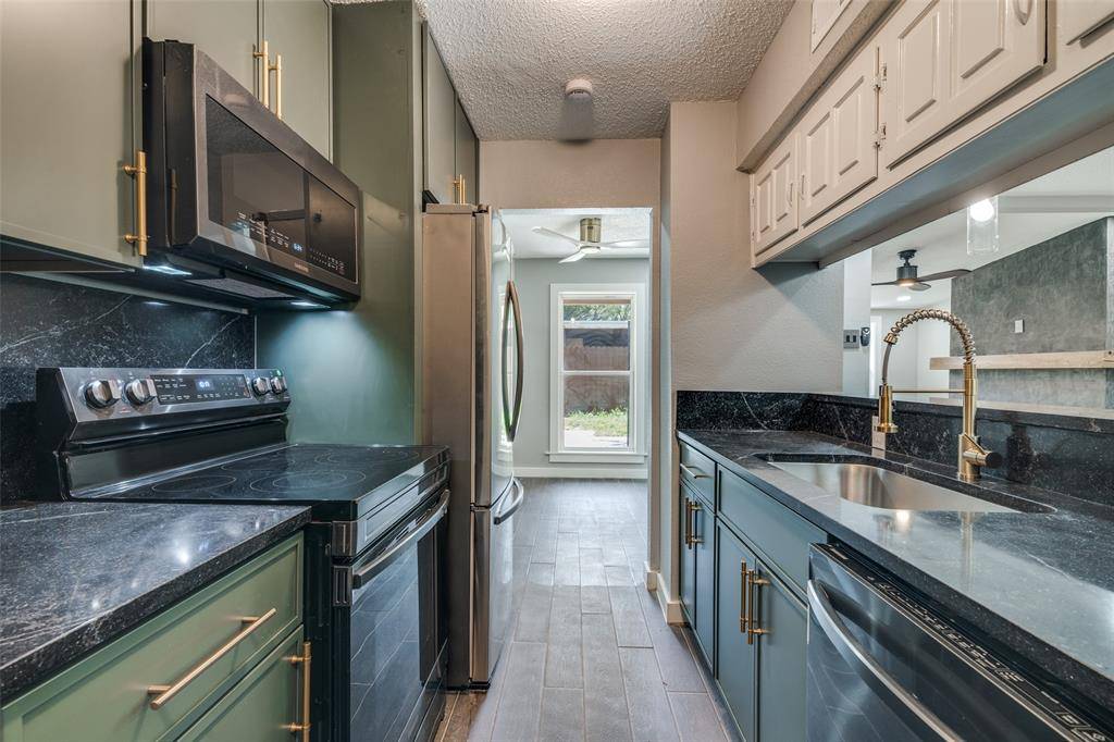 Garland, TX 75043,334 Arborview Drive