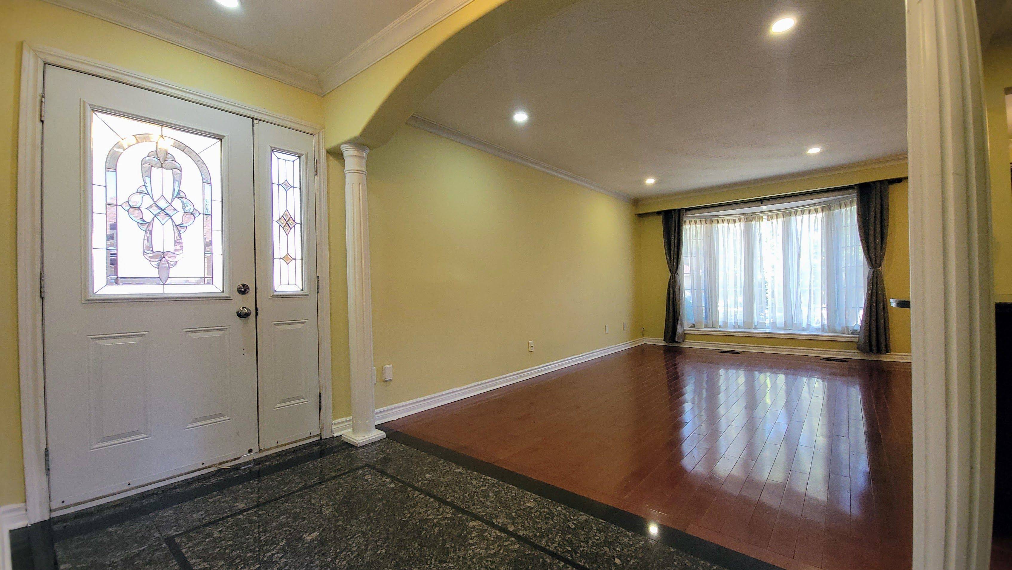 Toronto E09, ON M1P 4K1,14 Packard BLVD #Main Floor