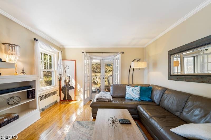 Montclair Twp., NJ 07043,526 Highland Ave