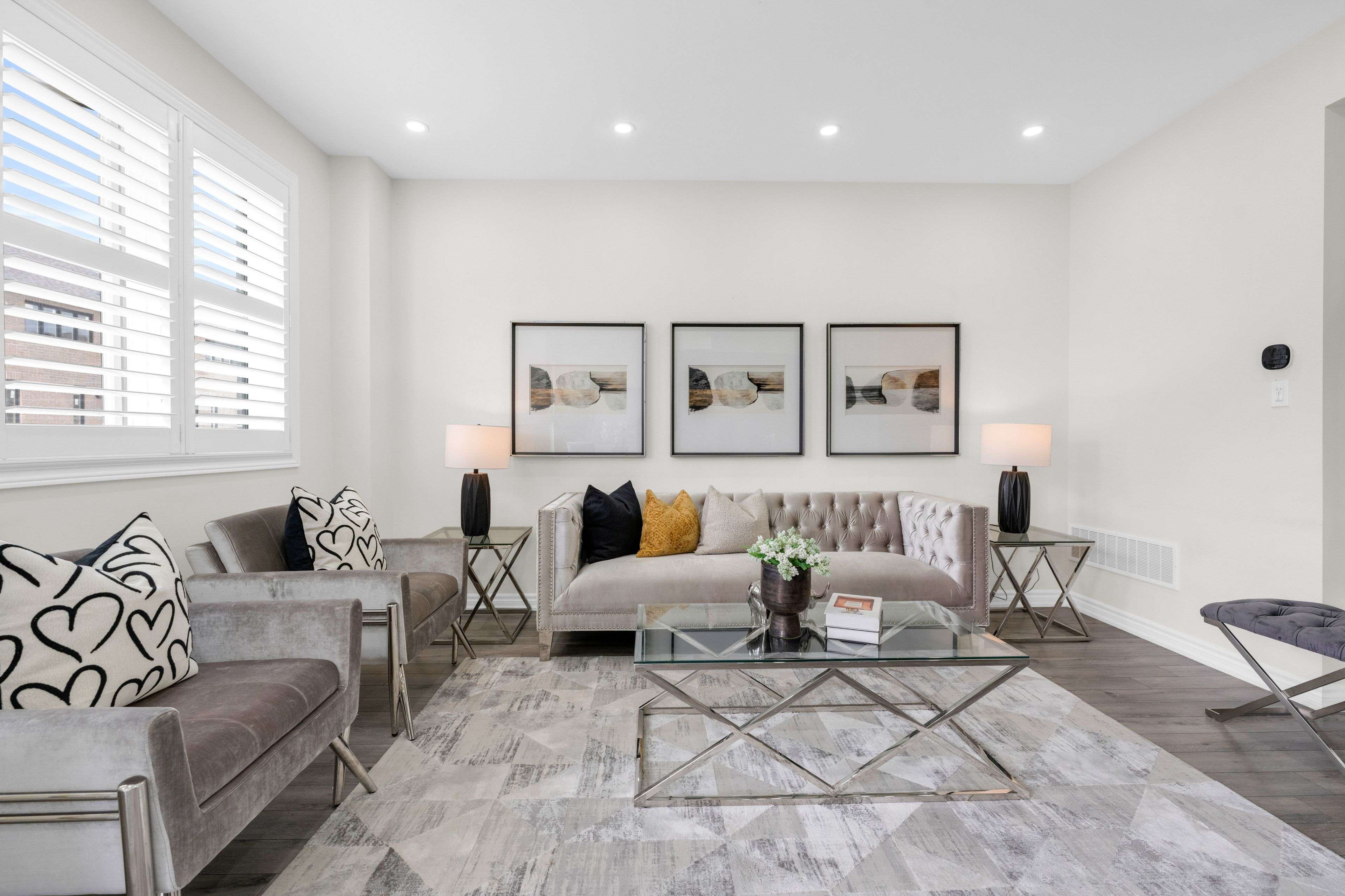Whitby, ON L1P 0M3,98 Lockyer DR