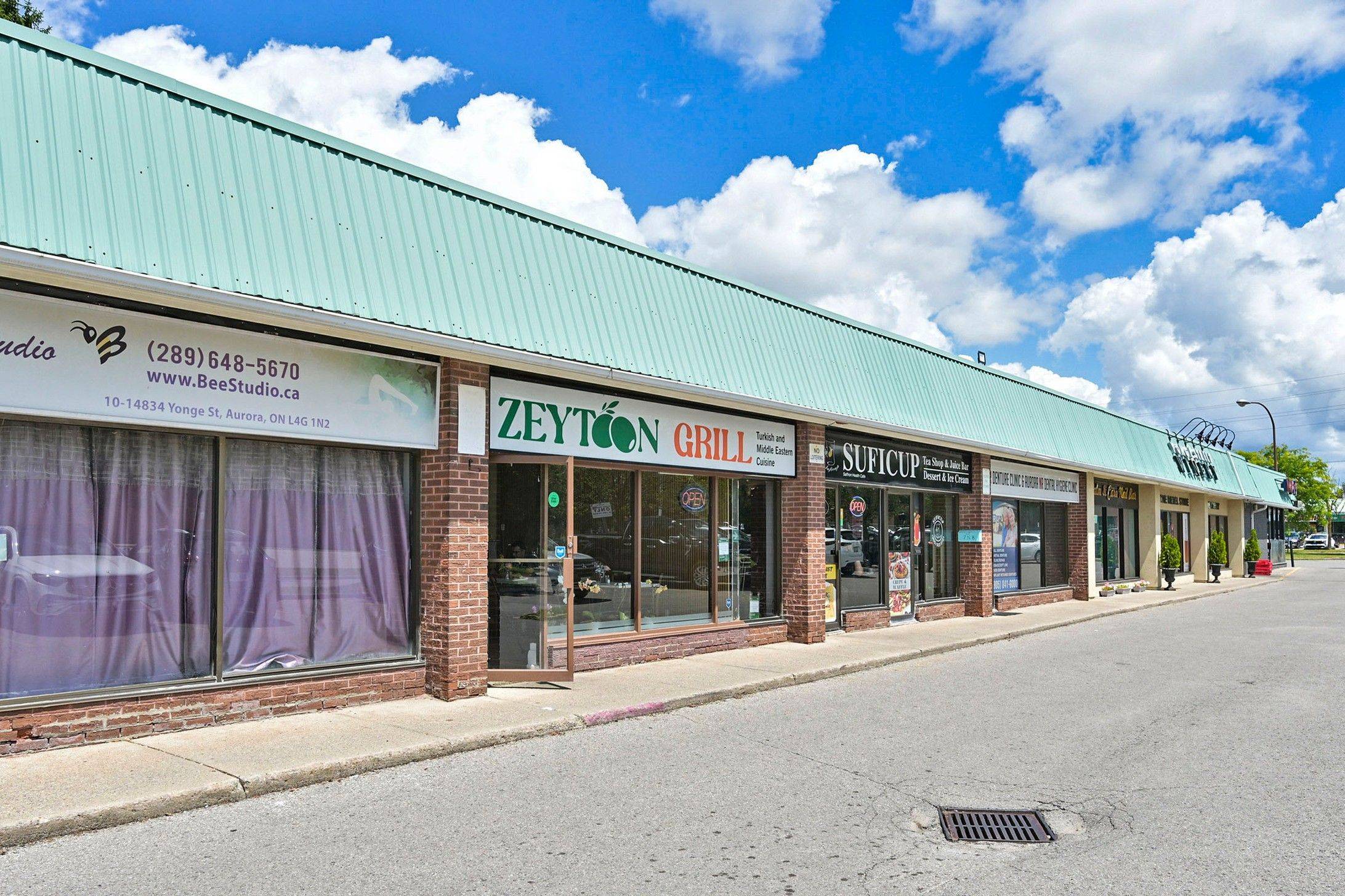 Aurora, ON L4G 1N2,14834 Yonge ST #9