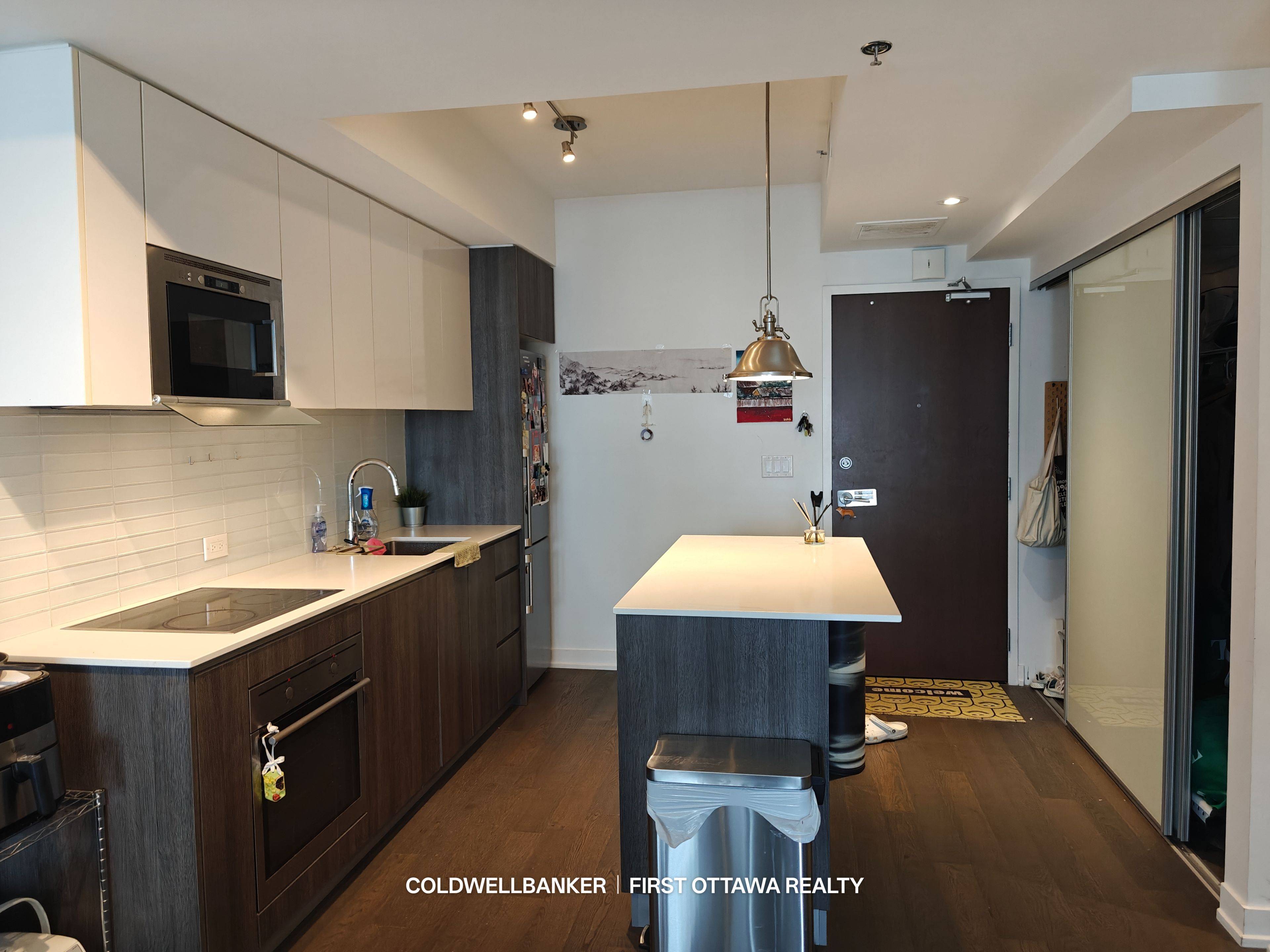 Ottawa Centre, ON K1P 5M7,199 SLATER ST #1815