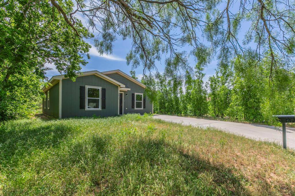 Abilene, TX 79603,2033 Graham Street