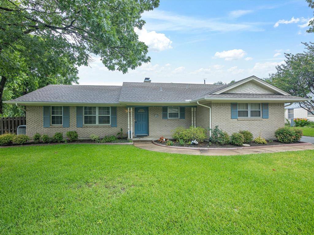 Ennis, TX 75119,1704 Charlottesville Drive