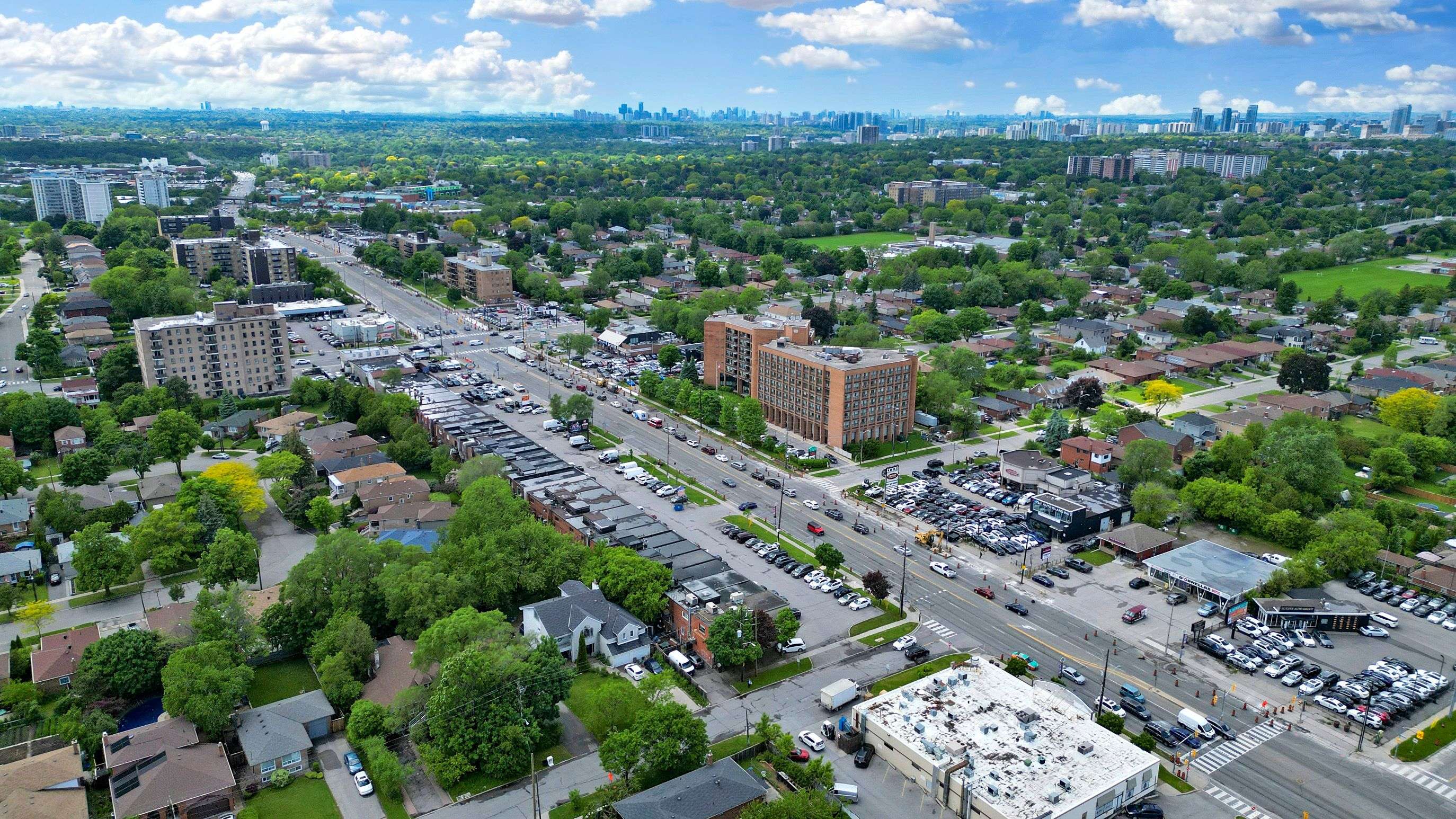 Toronto E04, ON M1R 2Y3,1847 Lawrence AVE E