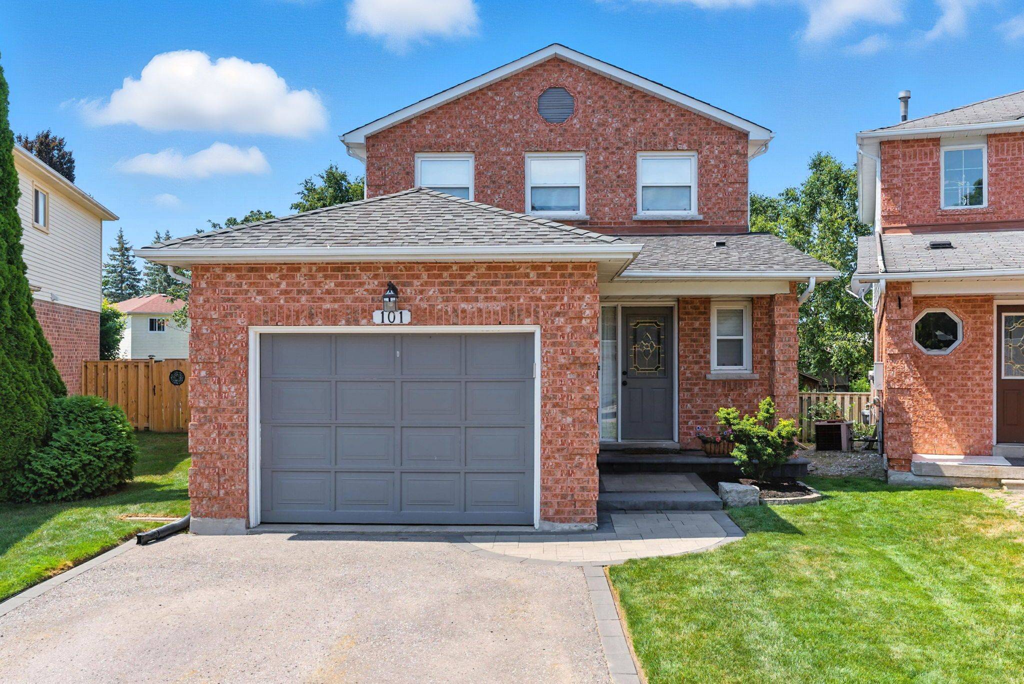 Clarington, ON L1E 2H6,101 Poolton CRES