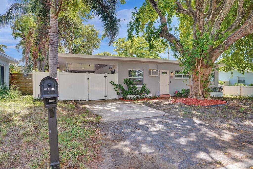 Lake Worth Beach, FL 33461,130 Akron St