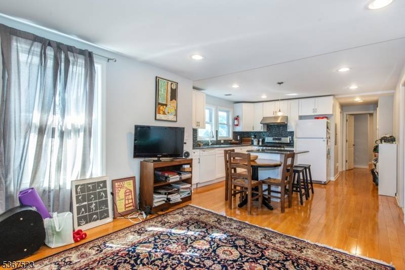 Montclair Twp., NJ 07043,12 Lansing Pl #2