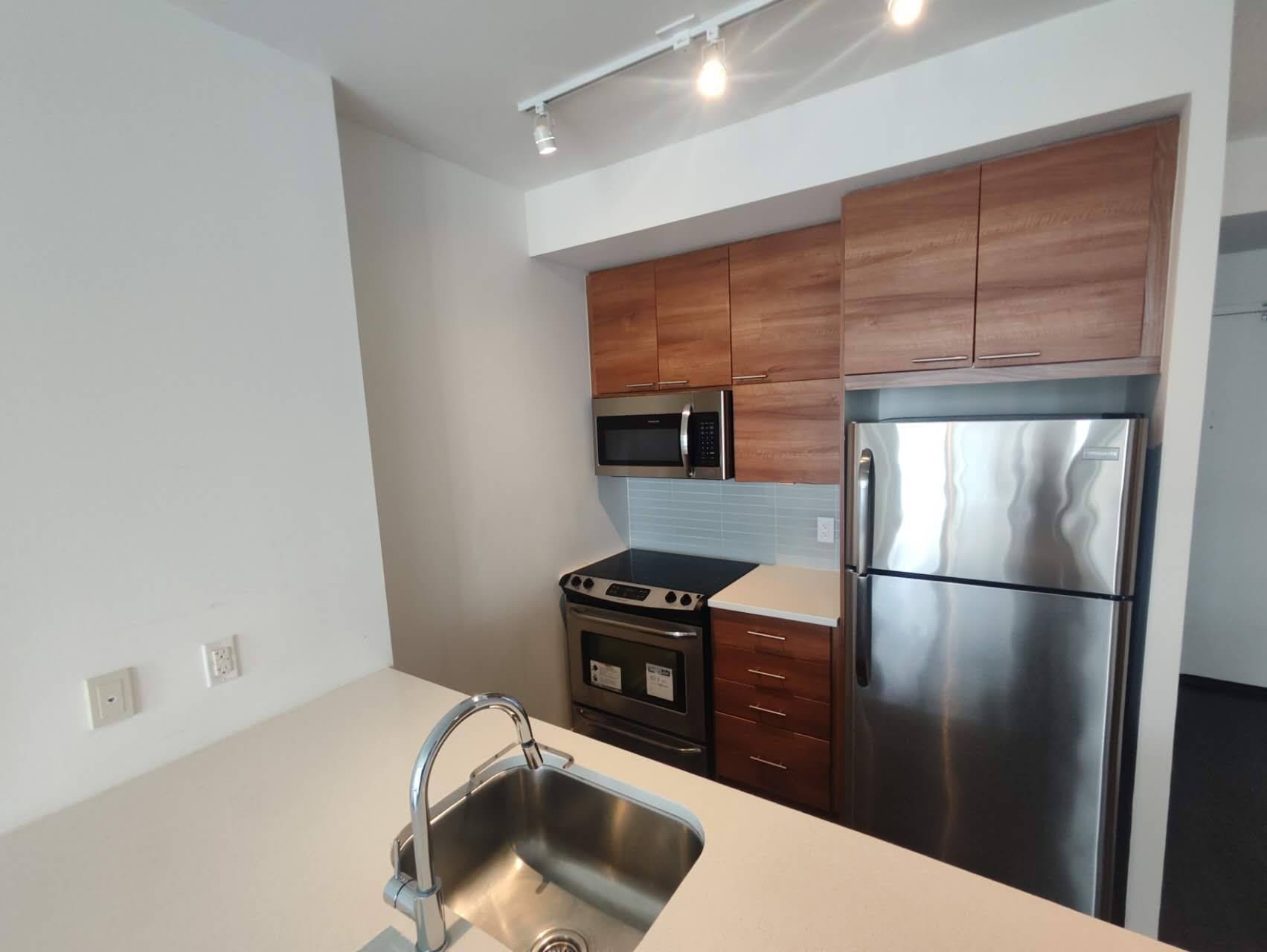 Toronto C15, ON M2J 0B7,66 Forest Manor RD #1009