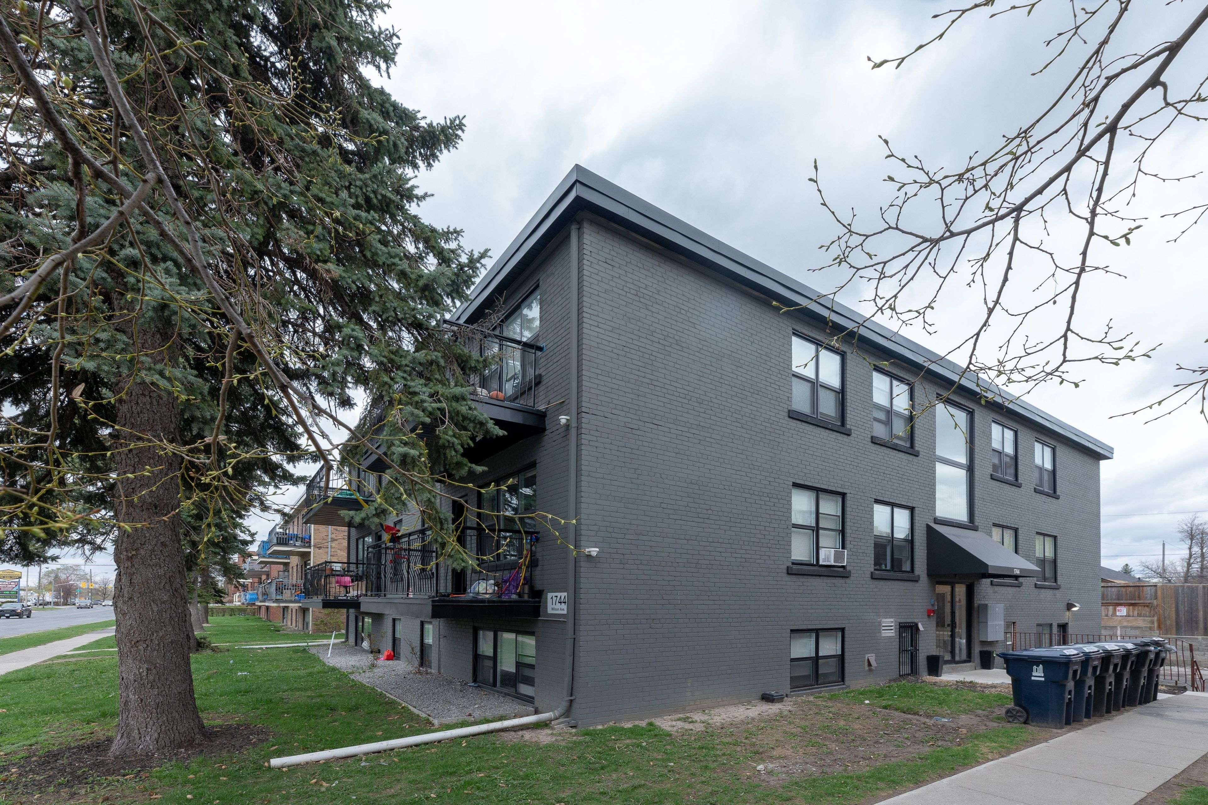 Toronto W05, ON M3L 1A8,1744 Wilson AVE #11