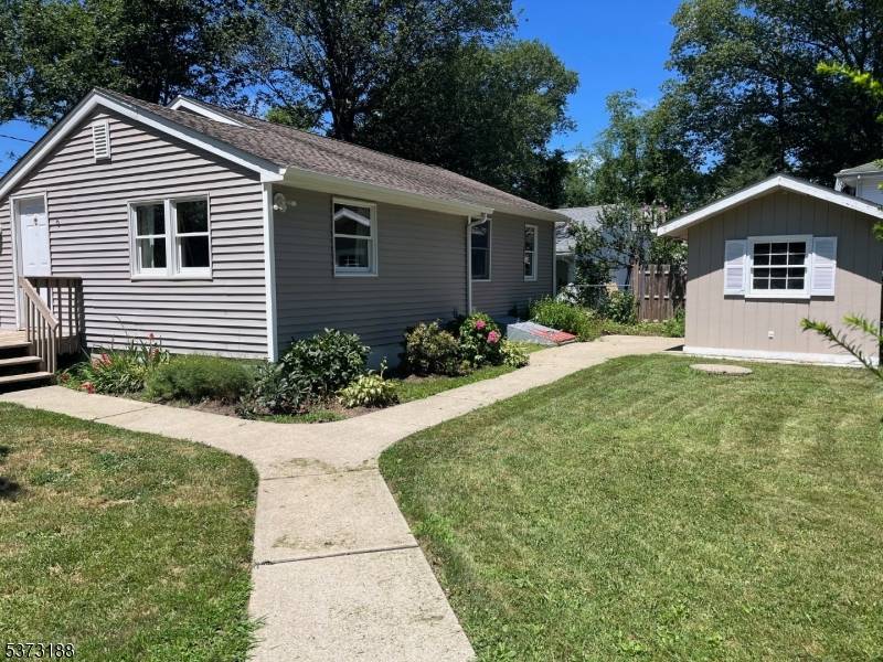 West Milford Twp., NJ 07421,6 Polk Ct