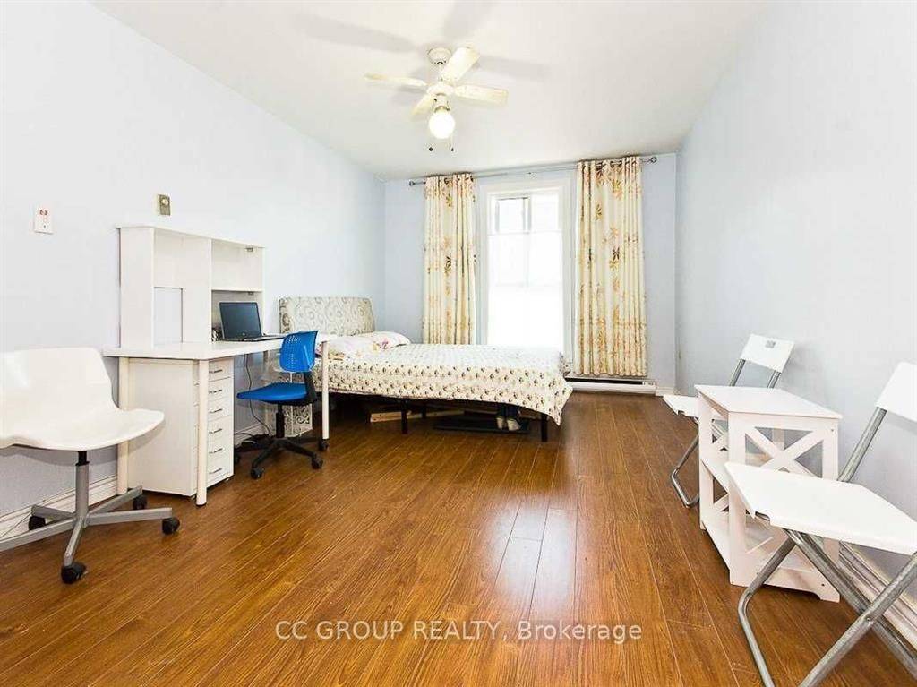 Toronto E09, ON M1E 4X2,100 Mornelle CT #2020