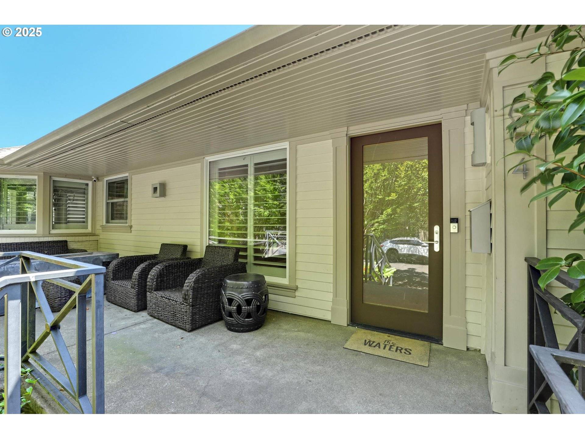 Portland, OR 97212,2324 NE THOMPSON ST