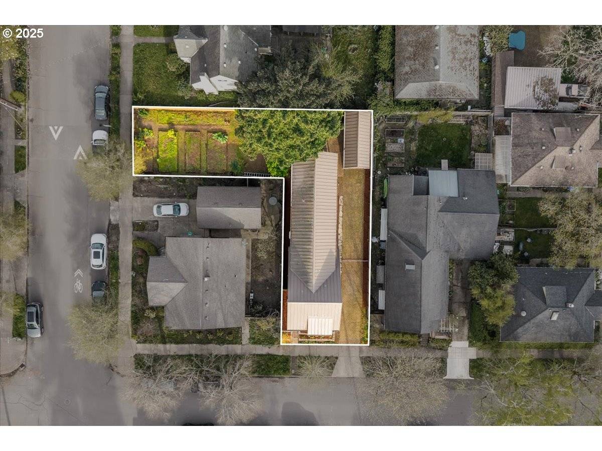 Portland, OR 97202,8316 SE 7TH AVE