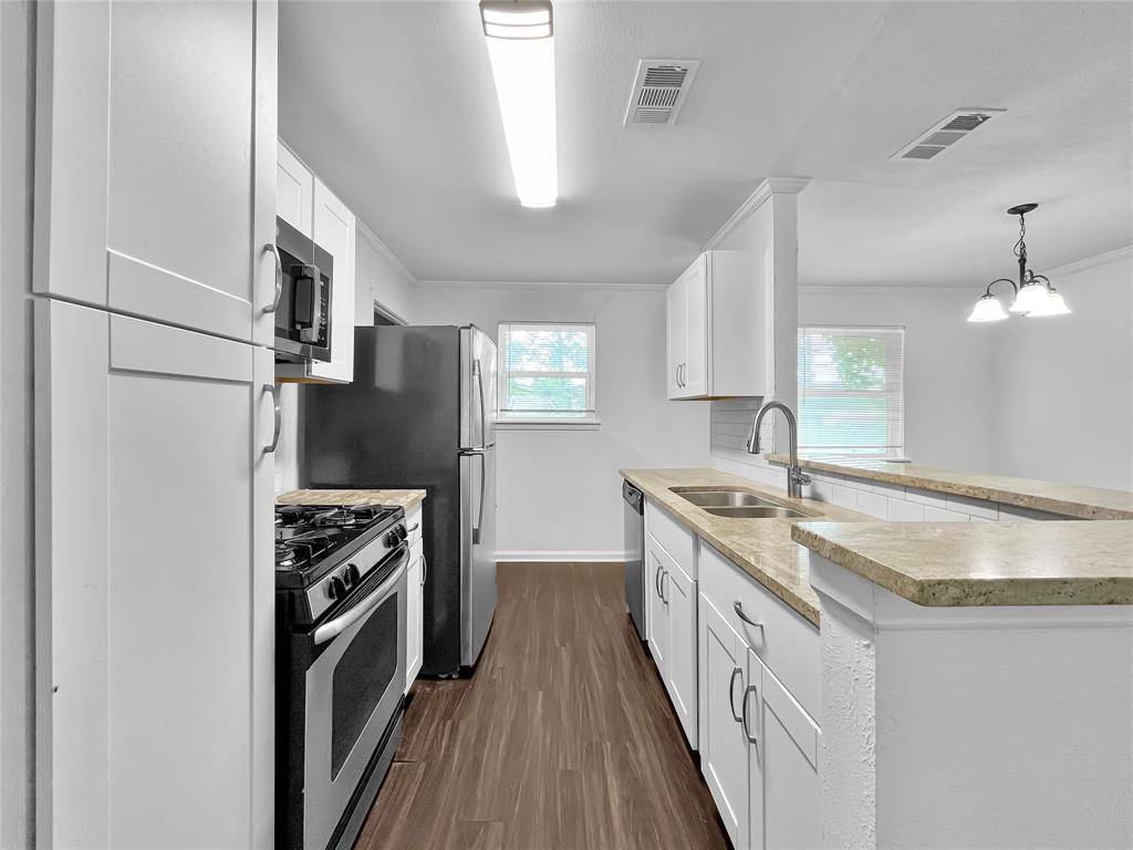 Dallas, TX 75241,6724 Maxine Drive